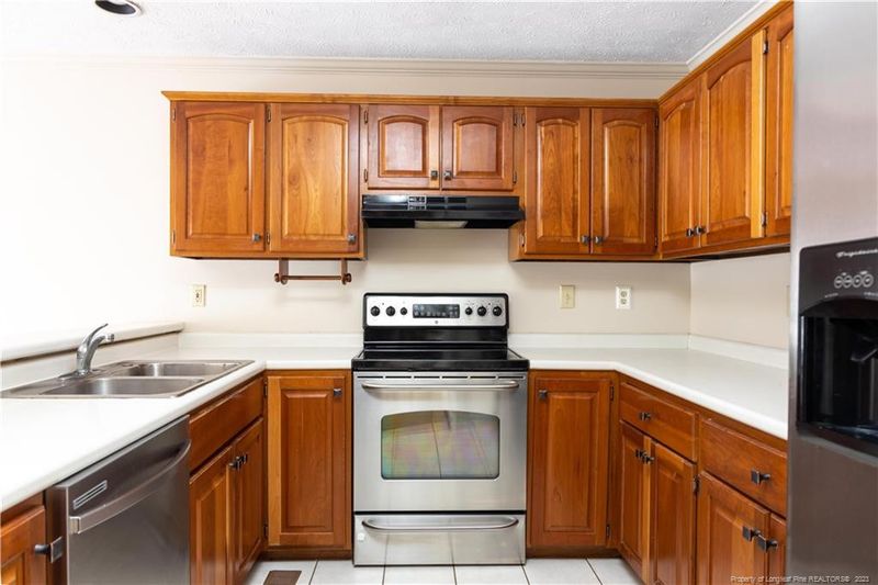 496 Lands End Rd, Fayetteville, NC 28314