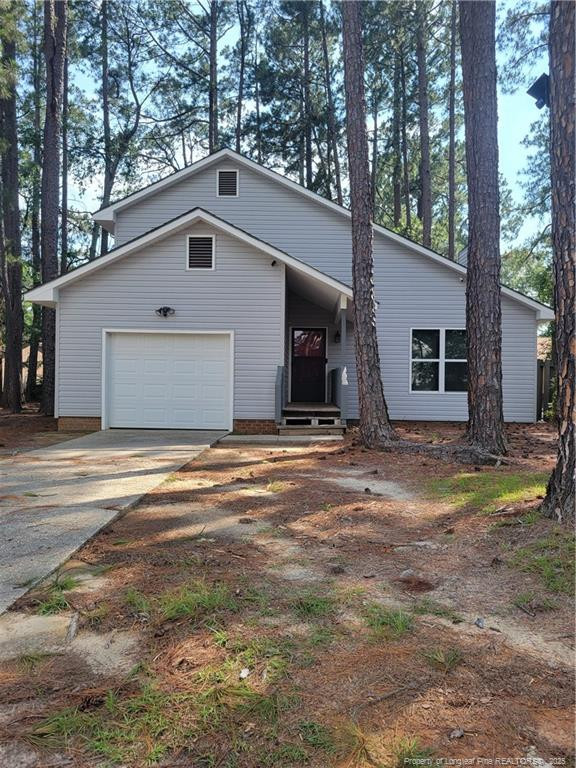 496 Tradewinds Dr, Fayetteville, NC 28314