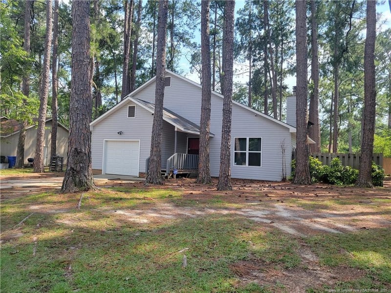496 Tradewinds Dr, Fayetteville, NC 28314