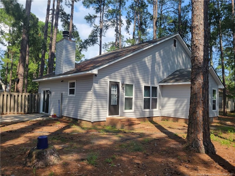 496 Tradewinds Dr, Fayetteville, NC 28314