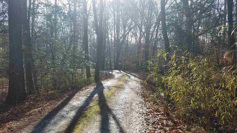 4966 Raleigh Rd, Benson, NC 27504