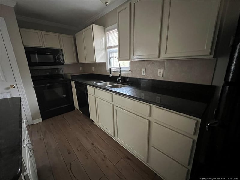 4969 Arlington St, Hope Mills, NC 28348