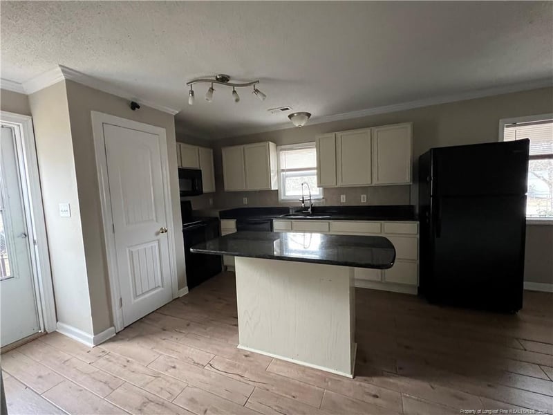 4969 Arlington St, Hope Mills, NC 28348