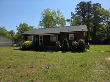 4969 Arlington St, Hope Mills, NC 28348