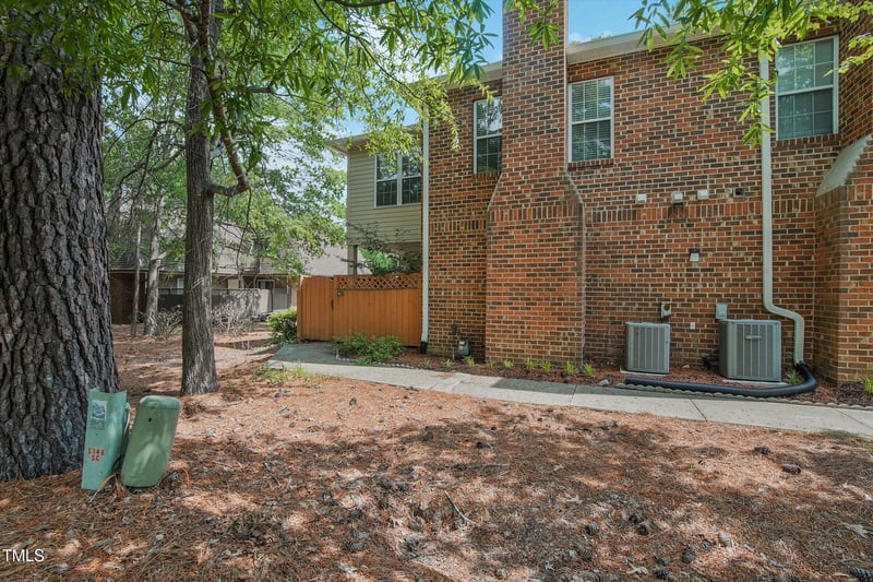 497 Summerwalk Cir, Chapel Hill, NC 27517