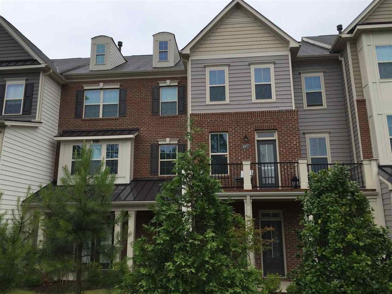 4977 Highcroft Dr, Cary, NC 27519