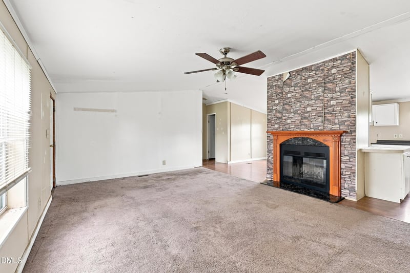 4979 Nc 96, Four Oaks, NC 27524