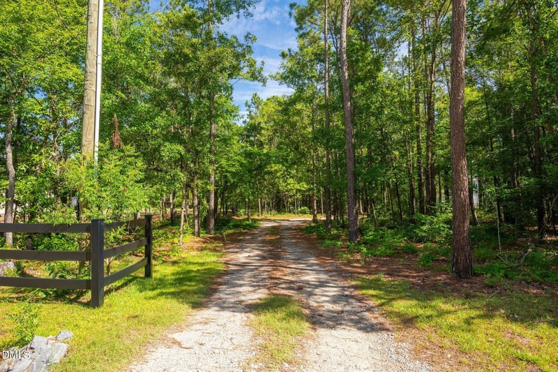 499 Jumping Run Rd, Dunn, NC 28334