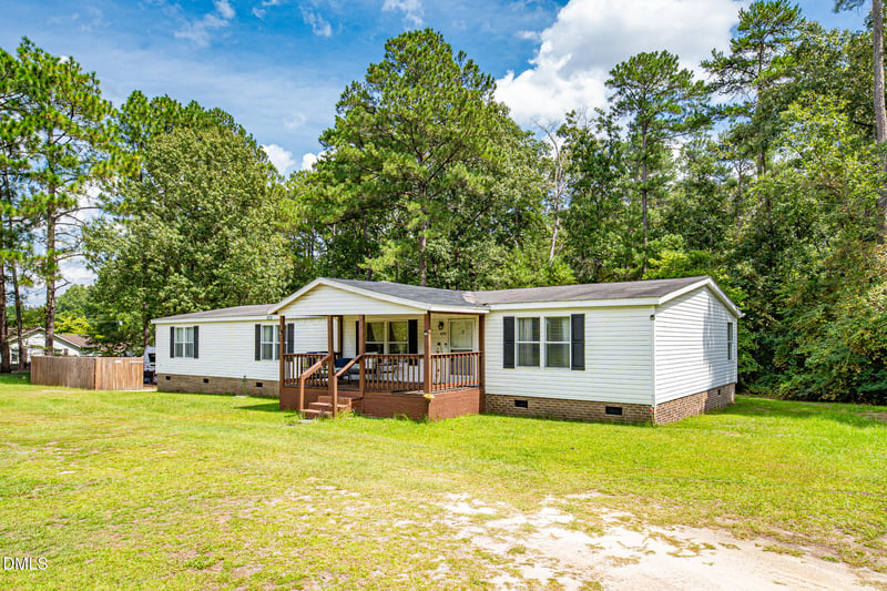 499 Nursery Rd, Lillington, NC 27546