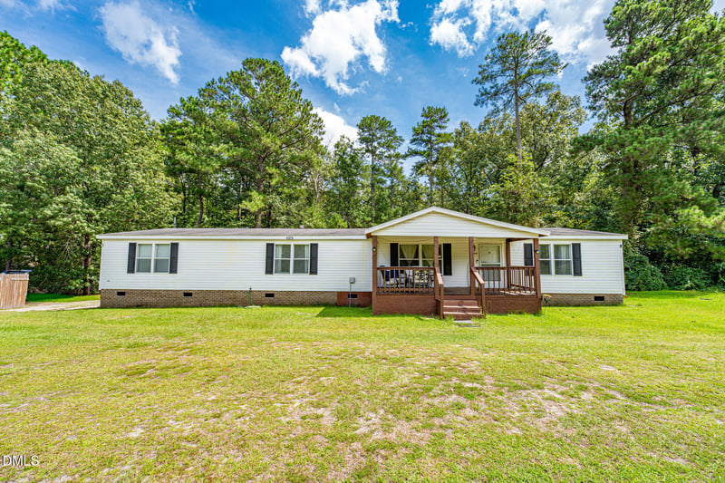499 Nursery Rd, Lillington, NC 27546