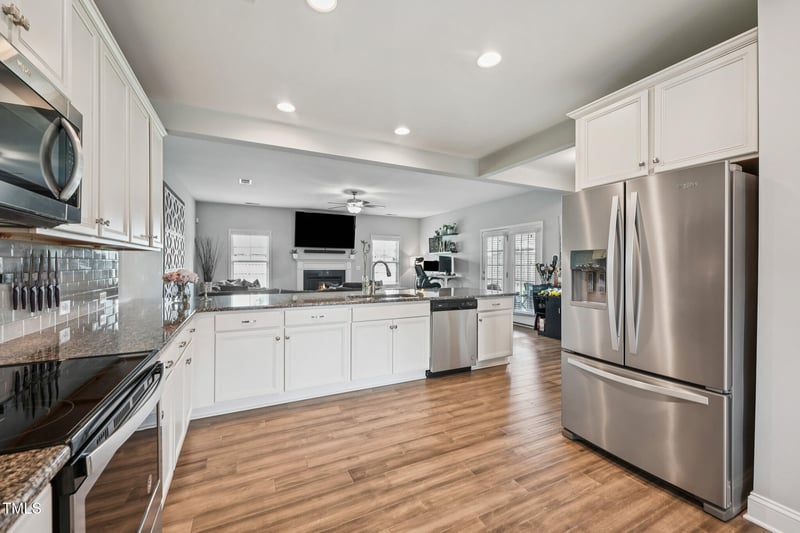 499 Royal Oak Ln, Clayton, NC 27520