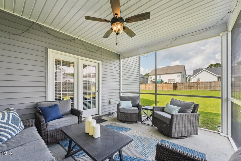 499 Royal Oak Ln, Clayton, NC 27520