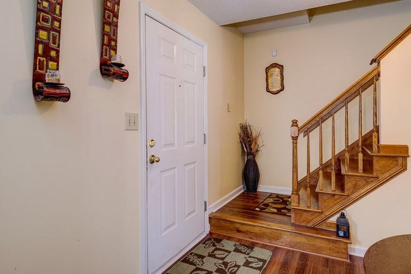 5 Alicia Ct, Durham, NC 27704