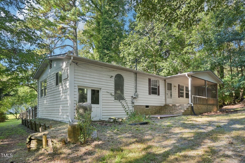 5 Alston Dr, Chapel Hill, NC 27516