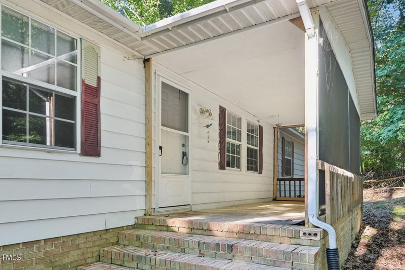 5 Alston Dr, Chapel Hill, NC 27516