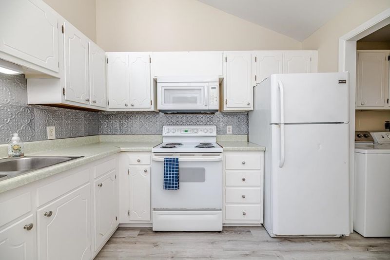 5 Beech Tree Ct, Sanford, NC 27332