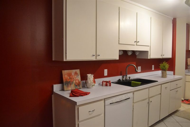 5 Bluff Trl, Chapel Hill, NC 27516