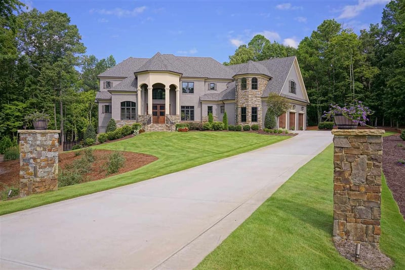 5 Castlewood Dr, Durham, NC 27713