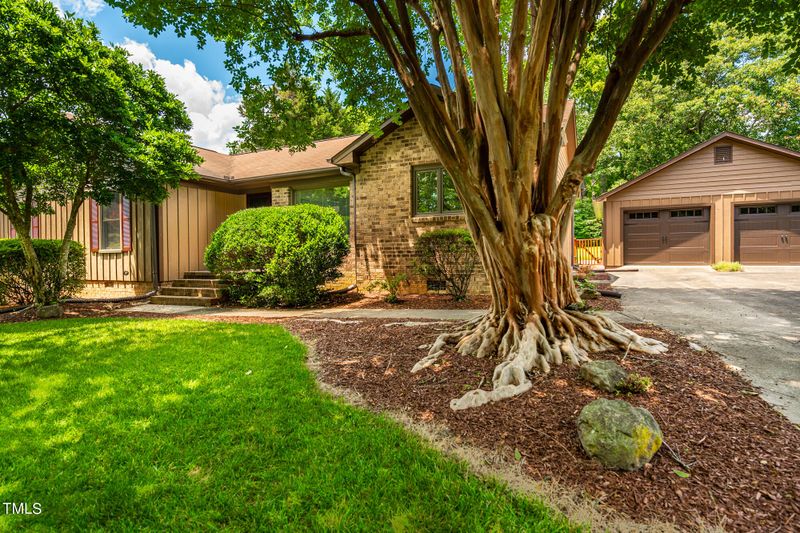 5 Cauldwell Ln, Durham, NC 27705