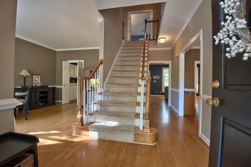 5 Chiswell Ct, Durham, NC 27705