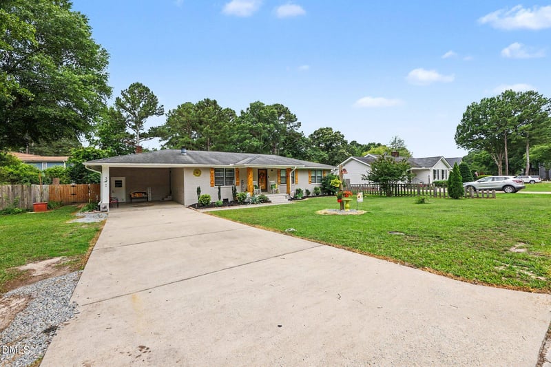 5 Eden Dr, Smithfield, NC 27577