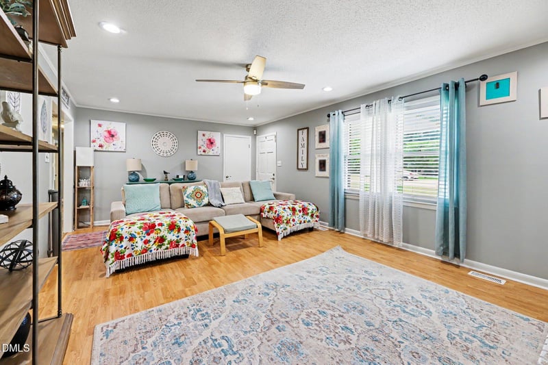 5 Eden Dr, Smithfield, NC 27577