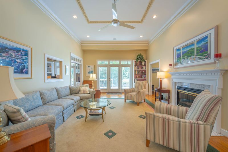 5 Fairwoods Dr, Durham, NC 27712