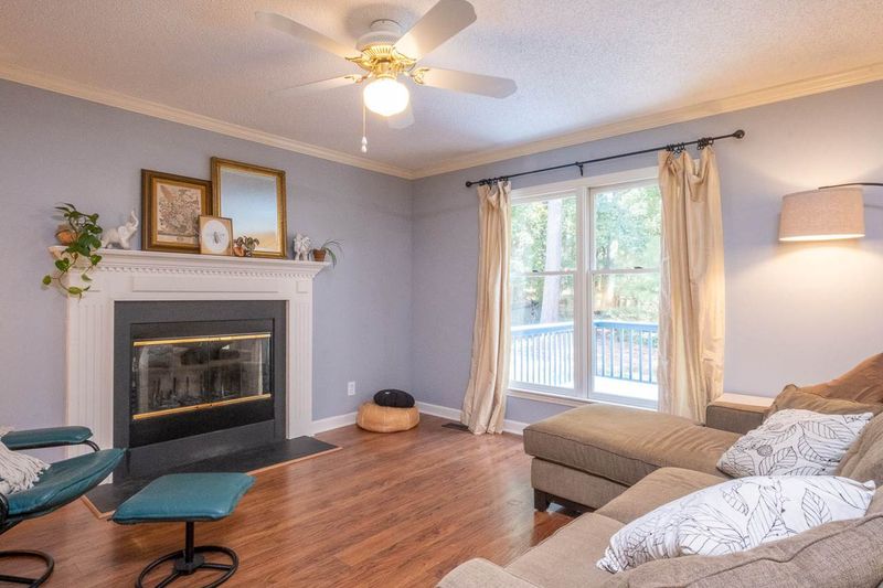 5 Firethorn Ct, Durham, NC 27712