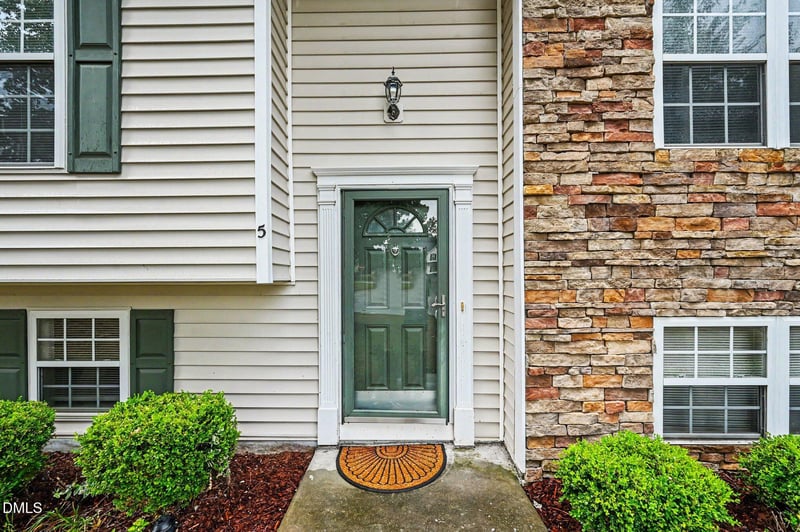 5 Flatford Ct, Durham, NC 27704