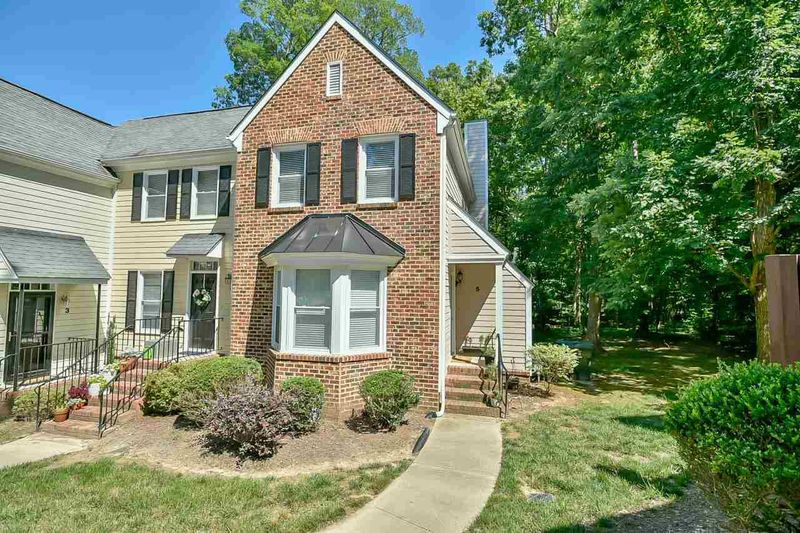 5 Forest Glen Dr #5, Chapel Hill, NC 27517