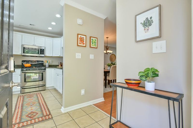 5 Forest Glen Dr #5, Chapel Hill, NC 27517