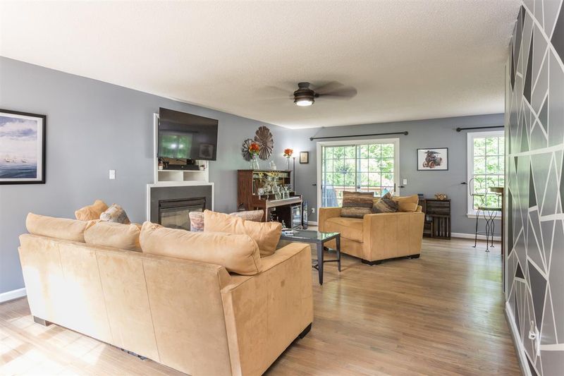 5 Foxlair Ct, Durham, NC 27712
