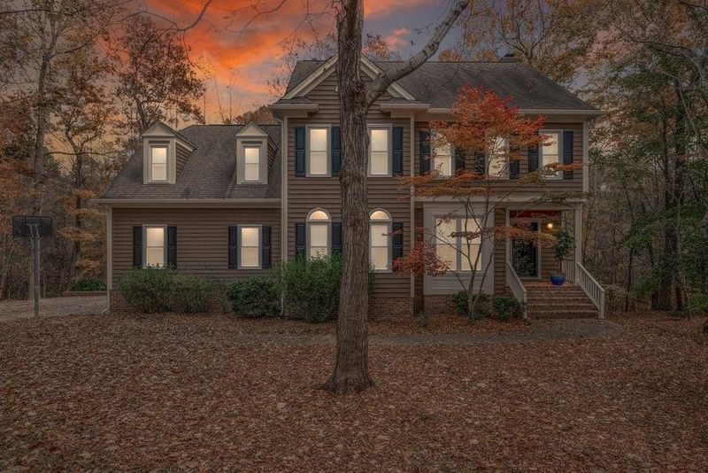 5 Hallbrook Ct, Durham, NC 27712