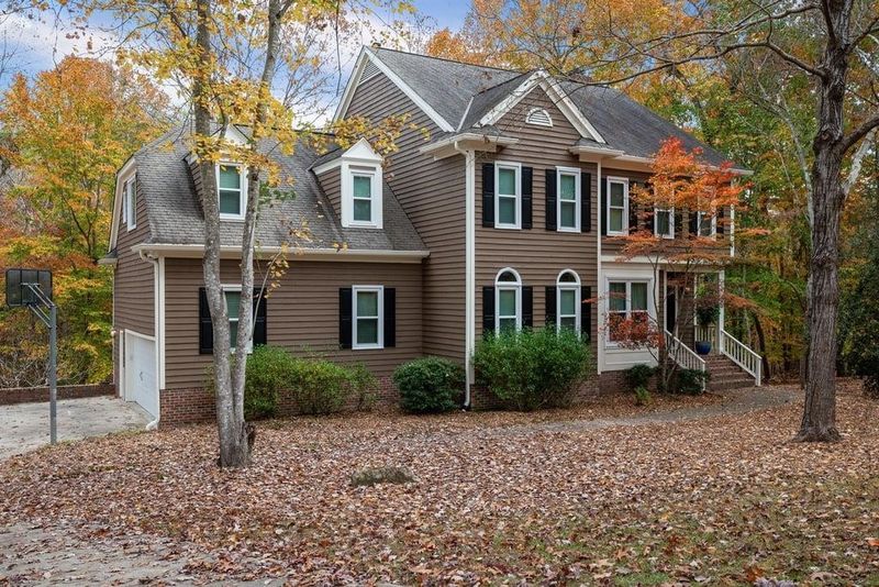 5 Hallbrook Ct, Durham, NC 27712