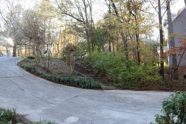 5 Hampshire Ct, Durham, NC 27713
