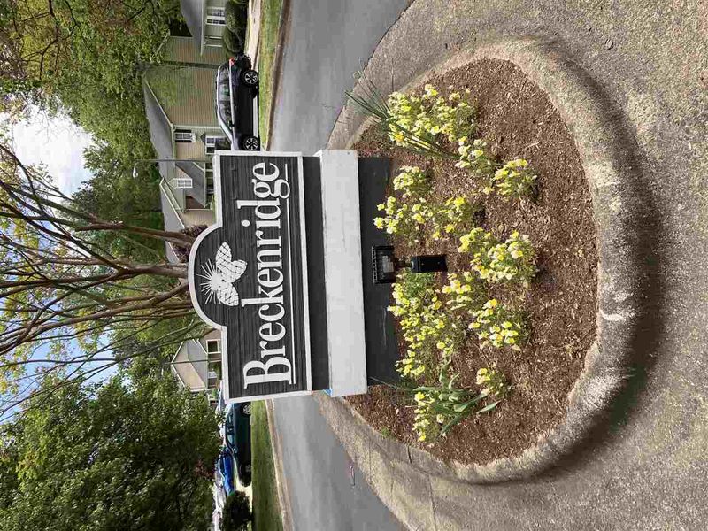 5 Hartford Ct, Durham, NC 27707
