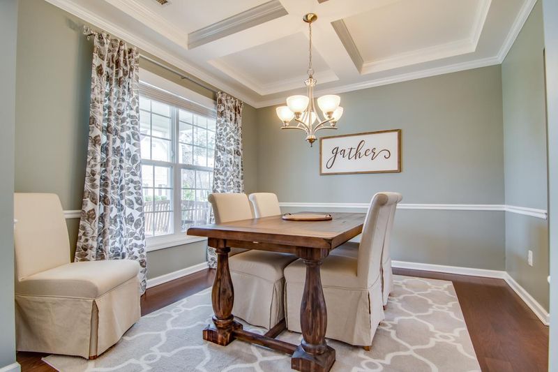5 Hidden Ridge Ct, Durham, NC 27707