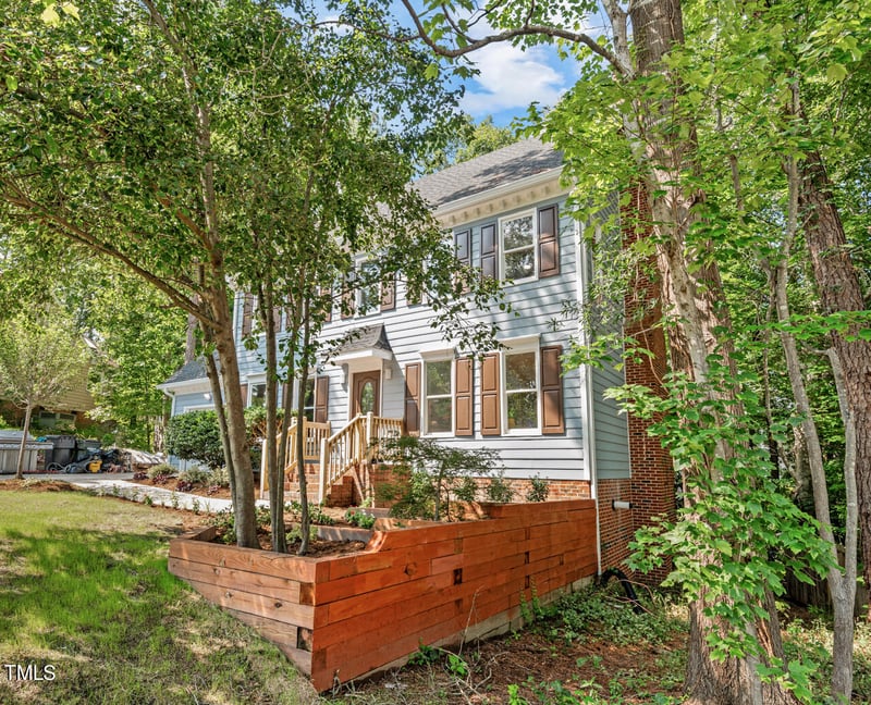 5 Kings Grant Ct, Durham, NC 27703