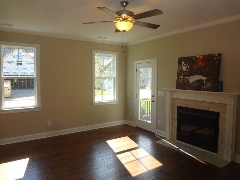 5 Laurel Ln, Youngsville, NC 27596