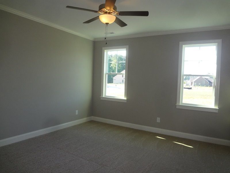 5 Laurel Ln, Youngsville, NC 27596
