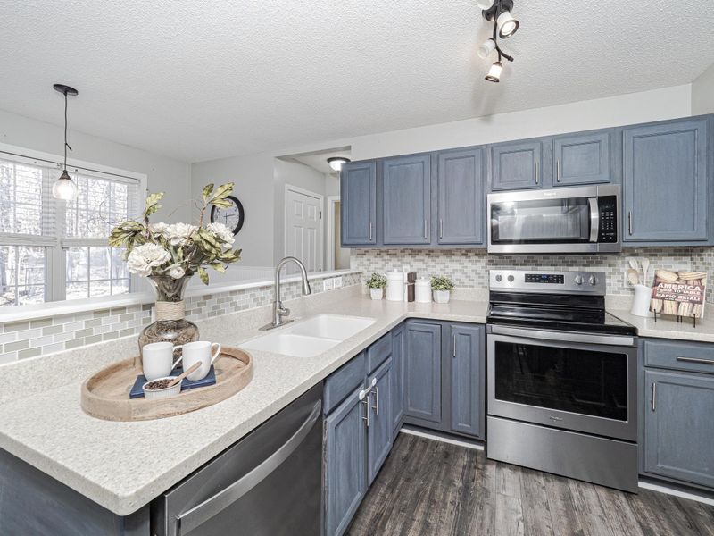 5 Neptune Ct, Durham, NC 27712