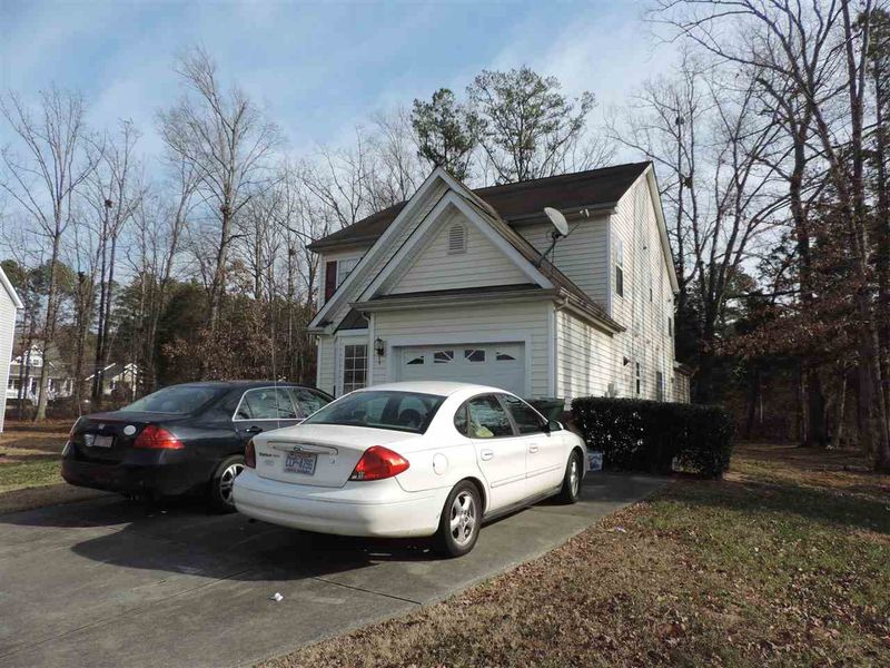 5 Onyx Ct, Durham, NC 27703