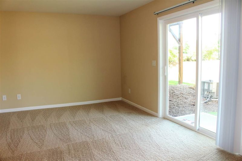 5 Prairie View Ct, Durham, NC 27703