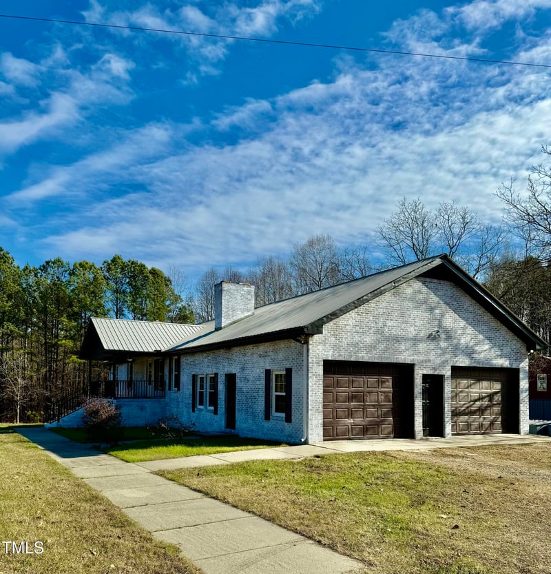 5 Rogers Rd, Zebulon, NC 27597