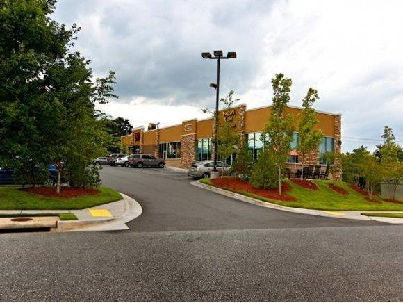 5 Spring Forest Dr, Mebane, NC 27302