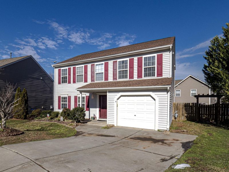 5 Stepney Ct, Durham, NC 27713