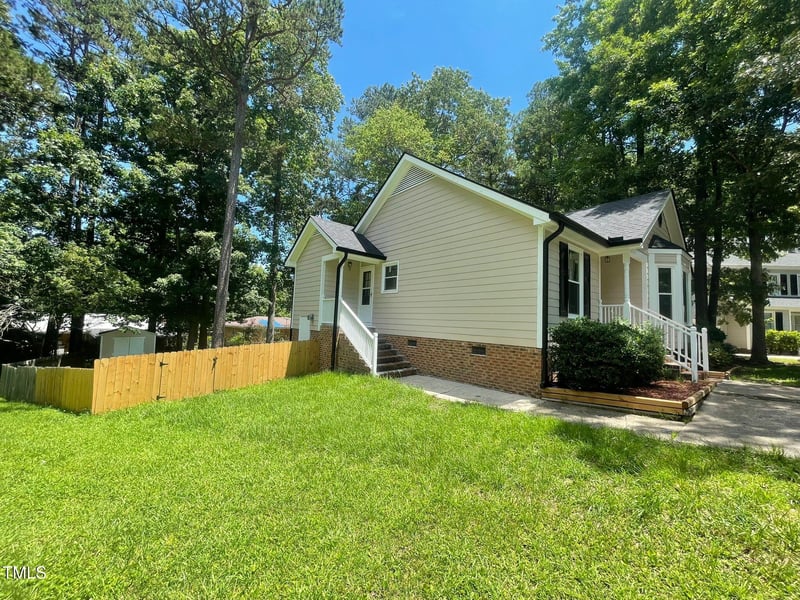 5 Sue Ann Ct, Durham, NC 27704