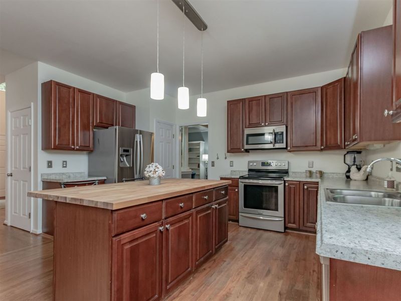 5 Summertime Ct, Durham, NC 27707