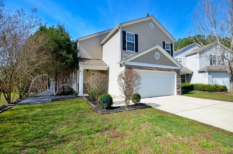 5 Thorton Ct, Durham, NC 27703