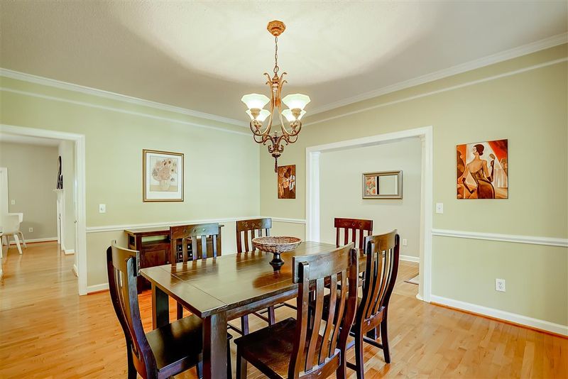 5 Vandora Pl, Durham, NC 27705
